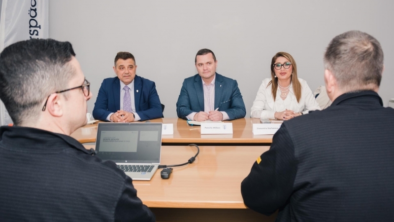 Кметът Пенчо Милков посети производствената база на немската компания „Еберспехер“